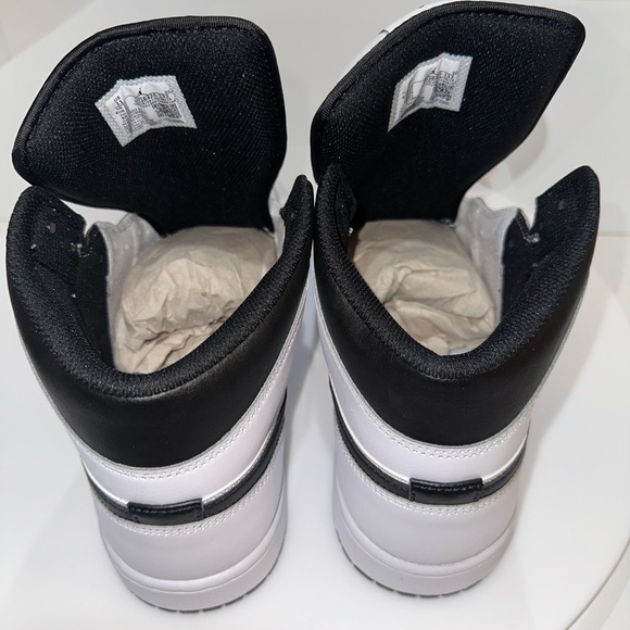 NWOT Air Jordan 1 size 11 - Picture 5 of 9